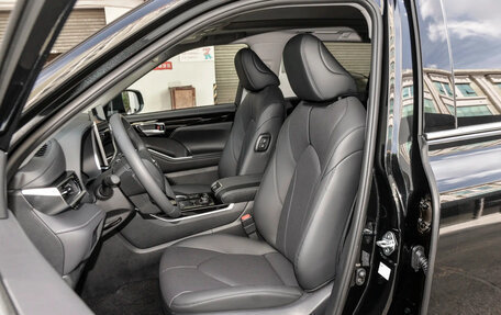 Toyota Highlander, 2025 год, 4 950 000 рублей, 14 фотография