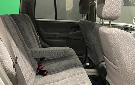 Suzuki Escudo III, 2002 год, 900 000 рублей, 11 фотография