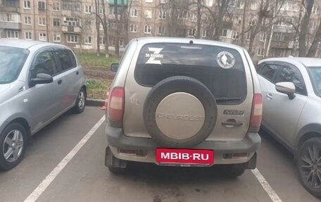 Chevrolet Niva I рестайлинг, 2003 год, 130 000 рублей, 9 фотография