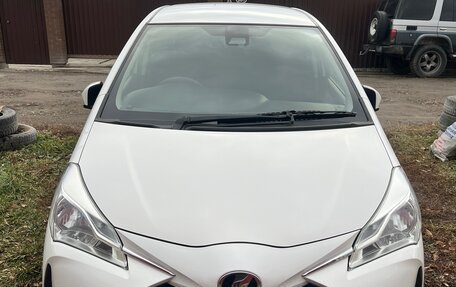 Toyota Vitz, 2018 год, 990 000 рублей, 3 фотография