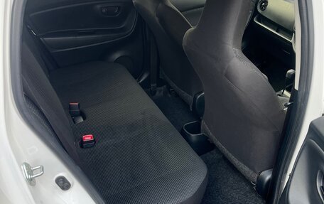 Toyota Vitz, 2018 год, 990 000 рублей, 9 фотография