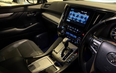 Toyota Alphard III, 2019 год, 6 100 000 рублей, 13 фотография