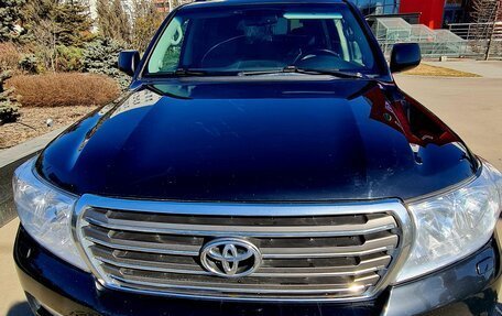 Toyota Land Cruiser 200, 2010 год, 2 600 000 рублей, 4 фотография