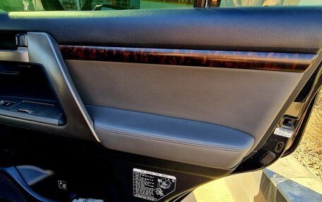 Toyota Land Cruiser 200, 2010 год, 2 600 000 рублей, 8 фотография