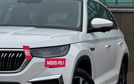 Skoda Kodiaq I, 2025 год, 4 600 000 рублей, 10 фотография