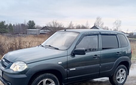 Chevrolet Niva I рестайлинг, 2011 год, 434 000 рублей, 2 фотография