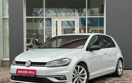 Volkswagen Golf VII, 2018 год, 1 949 000 рублей, 1 фотография