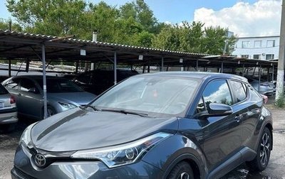 Toyota C-HR I рестайлинг, 2017 год, 2 600 000 рублей, 1 фотография