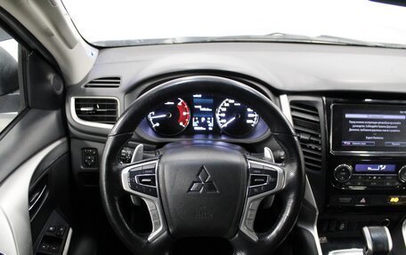 Mitsubishi Pajero Sport III рестайлинг, 2019 год, 2 720 000 рублей, 8 фотография