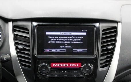 Mitsubishi Pajero Sport III рестайлинг, 2019 год, 2 720 000 рублей, 12 фотография