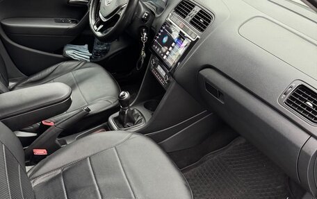 Volkswagen Polo VI (EU Market), 2015 год, 800 000 рублей, 12 фотография