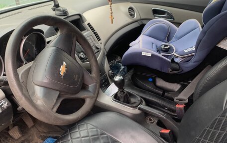 Chevrolet Cruze II, 2011 год, 380 000 рублей, 10 фотография