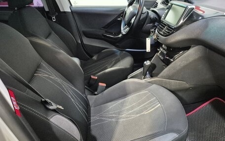 Peugeot 208 II, 2013 год, 649 900 рублей, 13 фотография