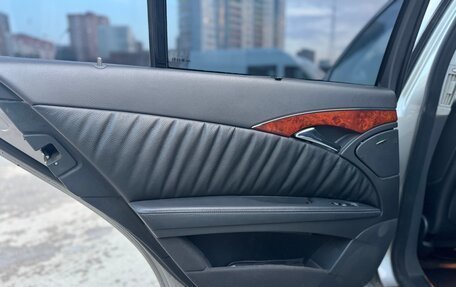 Mercedes-Benz E-Класс, 2004 год, 695 000 рублей, 8 фотография