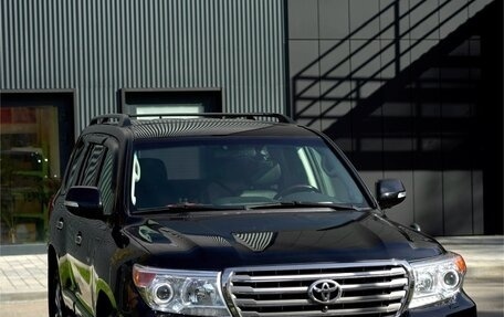 Toyota Land Cruiser 200, 2015 год, 7 700 000 рублей, 2 фотография