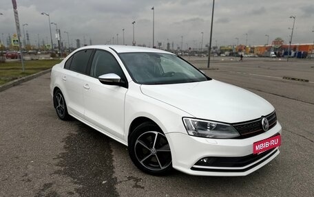 Volkswagen Jetta VI, 2015 год, 1 150 000 рублей, 2 фотография