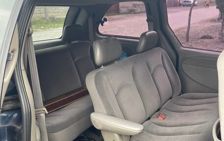 Chrysler Voyager IV, 2001 год, 650 000 рублей, 8 фотография