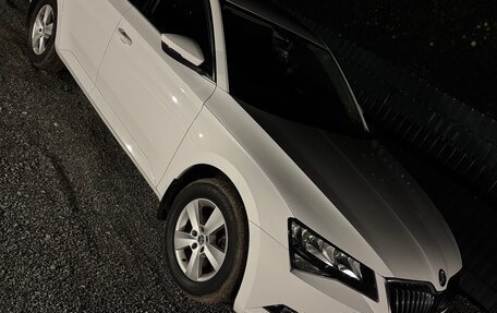 Skoda Superb III рестайлинг, 2016 год, 2 150 000 рублей, 23 фотография