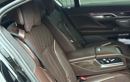 BMW 7 серия, 2015 год, 3 450 000 рублей, 22 фотография