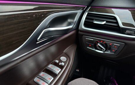 BMW 7 серия, 2015 год, 3 450 000 рублей, 28 фотография