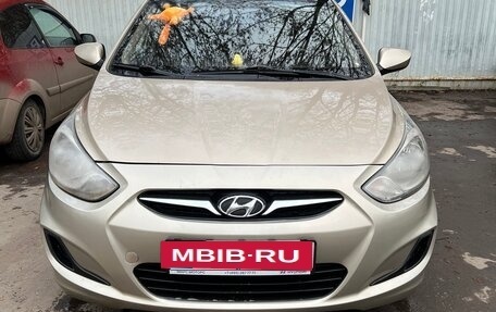 Hyundai Solaris II рестайлинг, 2011 год, 510 000 рублей, 8 фотография