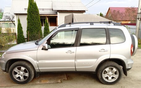 Chevrolet Niva I рестайлинг, 2012 год, 550 000 рублей, 3 фотография