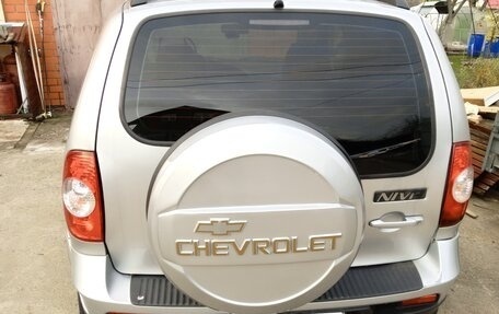 Chevrolet Niva I рестайлинг, 2012 год, 550 000 рублей, 5 фотография