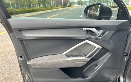 Audi Q3, 2022 год, 2 698 000 рублей, 17 фотография