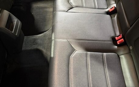 Volkswagen Passat B8 рестайлинг, 2015 год, 1 490 000 рублей, 15 фотография