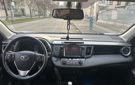 Toyota RAV4, 2018 год, 2 710 000 рублей, 9 фотография