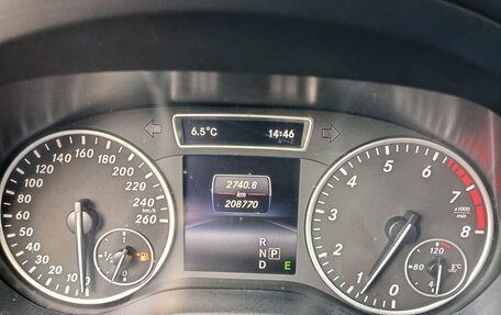 Mercedes-Benz GLA, 2014 год, 1 600 000 рублей, 14 фотография