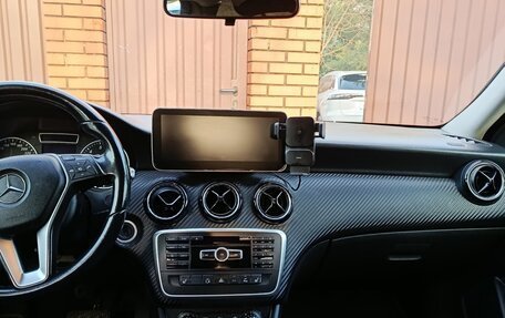 Mercedes-Benz GLA, 2014 год, 1 600 000 рублей, 13 фотография