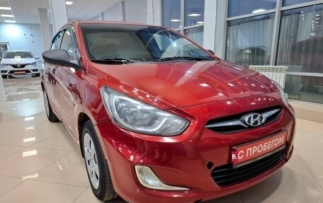Hyundai Solaris II рестайлинг, 2011 год, 670 000 рублей, 2 фотография