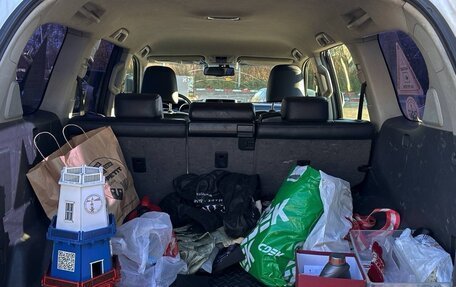 Toyota Land Cruiser Prado 150 рестайлинг 2, 2011 год, 1 900 000 рублей, 14 фотография