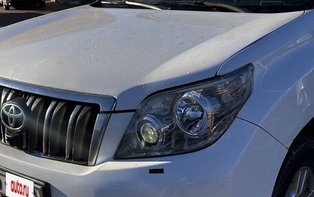 Toyota Land Cruiser Prado 150 рестайлинг 2, 2011 год, 1 900 000 рублей, 5 фотография