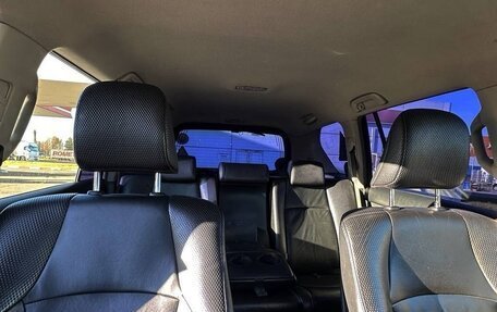 Toyota Land Cruiser Prado 150 рестайлинг 2, 2011 год, 1 900 000 рублей, 11 фотография