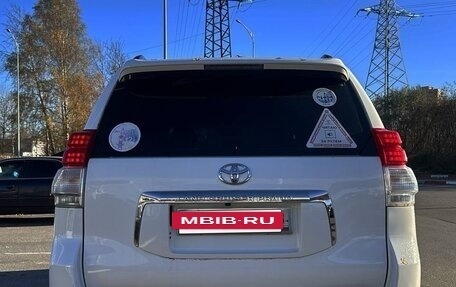 Toyota Land Cruiser Prado 150 рестайлинг 2, 2011 год, 1 900 000 рублей, 2 фотография