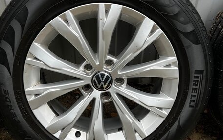 Volkswagen Tiguan II, 2021 год, 3 300 000 рублей, 18 фотография