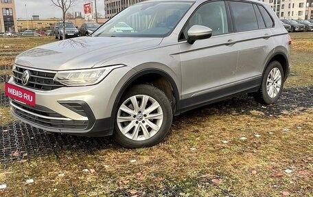 Volkswagen Tiguan II, 2021 год, 3 300 000 рублей, 9 фотография