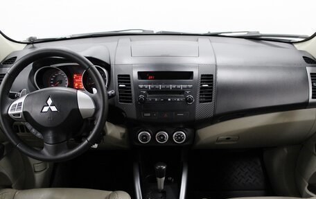 Mitsubishi Outlander III рестайлинг 3, 2007 год, 970 000 рублей, 9 фотография