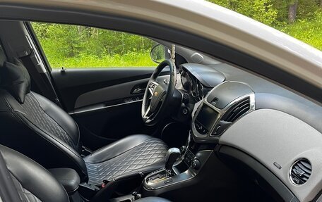 Chevrolet Cruze II, 2012 год, 950 000 рублей, 9 фотография