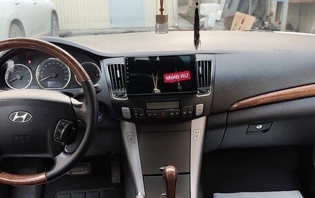 Hyundai Sonata VI, 2008 год, 770 000 рублей, 11 фотография