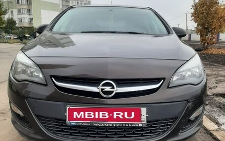 Opel Astra J, 2014 год, 860 000 рублей, 2 фотография