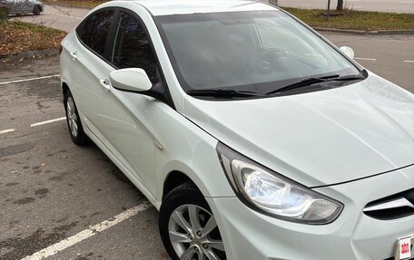 Hyundai Solaris II рестайлинг, 2012 год, 750 000 рублей, 3 фотография