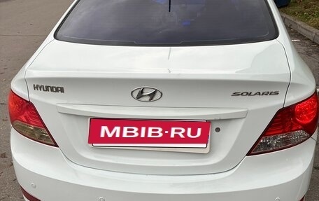 Hyundai Solaris II рестайлинг, 2012 год, 750 000 рублей, 2 фотография