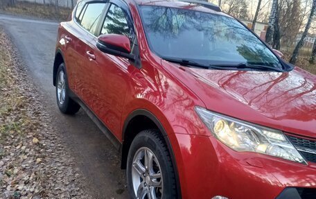 Toyota RAV4, 2014 год, 1 880 000 рублей, 4 фотография
