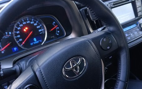 Toyota RAV4, 2014 год, 1 880 000 рублей, 21 фотография