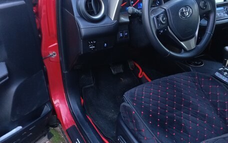 Toyota RAV4, 2014 год, 1 880 000 рублей, 23 фотография