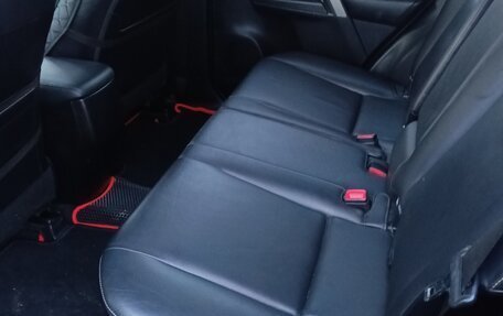 Toyota RAV4, 2014 год, 1 880 000 рублей, 24 фотография