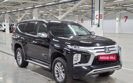 Mitsubishi Pajero Sport III рестайлинг, 2022 год, 4 050 000 рублей, 3 фотография